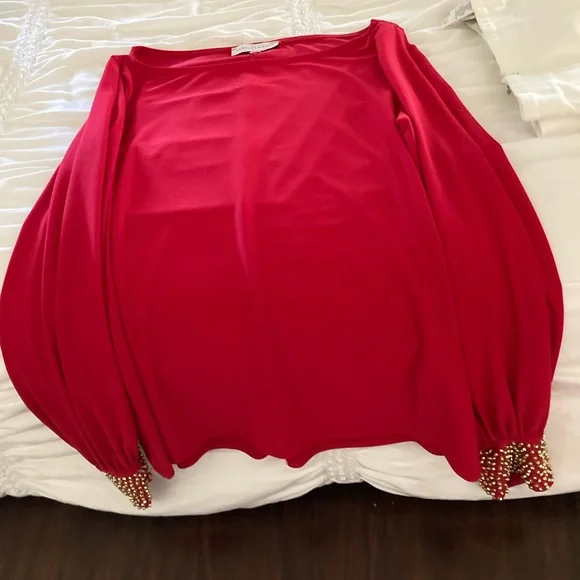 Stunning - red flowy blouse - Picture 2 of 3